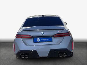 BMW M5 xDrive , 4-türig