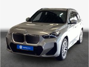 BMW iX1 xDrive30 M Sportpaket , 5-türig (Strom)