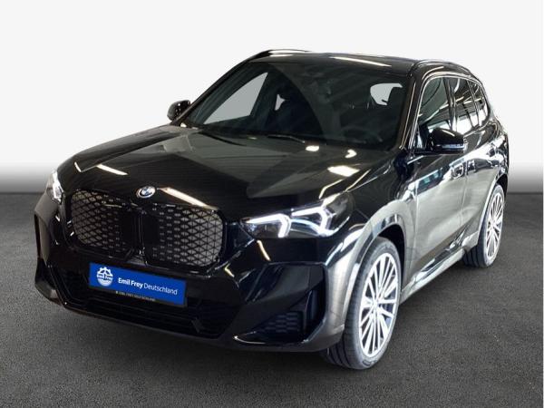 BMW iX1 xDrive30 M Sportpaket , 5-türig (Strom)