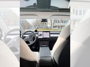 Tesla Model Y 2024, 0 € Übernahmekosten, Maximale Reichweite Hinterradantrieb