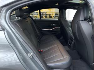BMW 330 330d xDr. Lim. M-Sport-Pro M-Sitz GARANTIE-02/30
