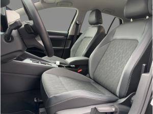Volkswagen Golf VIII 1.5 eTSI Goal DSG AHK Navi ACC CarPlay