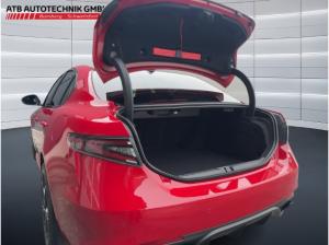 Alfa Romeo Giulia Veloce Q4, Leder, Schiebedach, PDC, Rückfahrkm.