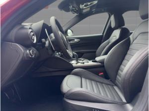 Alfa Romeo Giulia Veloce Q4, Leder, Schiebedach, PDC, Rückfahrkm.