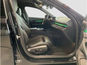 BMW 520 i Touring M Sport Standheizung AHK Harman/K