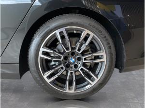 BMW 520 i Touring M Sport Standheizung AHK Harman/K