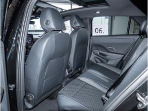 Volkswagen T-Roc R-Line 1.5 l eTSI OPF 7-Gang-Doppelkupplungsgetriebe DSG