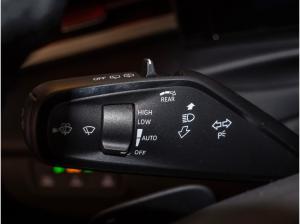 Volkswagen T-Roc R-Line 1.5 l eTSI OPF 7-Gang-Doppelkupplungsgetriebe DSG