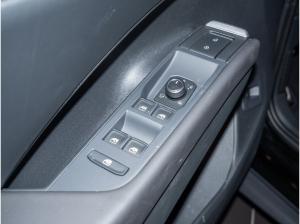 Volkswagen T-Roc R-Line 1.5 l eTSI OPF 7-Gang-Doppelkupplungsgetriebe DSG