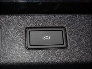 Volkswagen T-Roc R-Line 1.5 l eTSI OPF 7-Gang-Doppelkupplungsgetriebe DSG