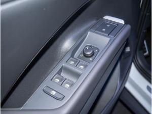 Volkswagen T-Roc R-Line 1.5 l eTSI OPF 7-Gang-Doppelkupplungsgetriebe DSG