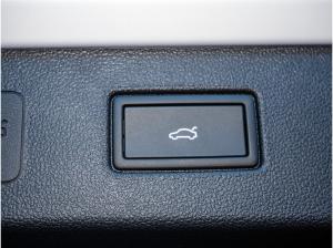 Volkswagen T-Roc R-Line 1.5 l eTSI OPF 7-Gang-Doppelkupplungsgetriebe DSG