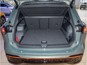 Volkswagen Tiguan R-Line 2,0 l TSI OPF 4MOTION 7-Gang-Doppelkupplungsgetrie be DSG