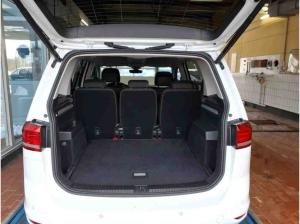 Volkswagen Touran Highline 1.5 TSI / Navi, AHK, LED, RFK