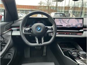 BMW i5 eDrive40 Touring M Sport //HeadUp Pano Komfortsitze B&W