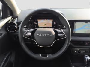 Skoda Fabia 1.0 TSI DSG Tour NAVI PDC RFK KESSY SITZH SMART LINK