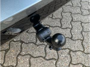 Volkswagen T-Roc R-Line 1.5 eTSI DSG AHK Navi Kamera ACC