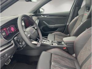 Skoda Octavia Combi 2.0 TSI DSG RS +AHK+CANTON+STHZ+360°+MATRIX+HEAD_UP+PANO+