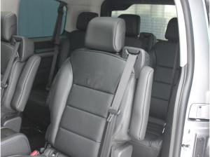 Peugeot Traveller Allure Diesel 180 EAT8