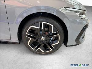 Volkswagen Golf 1.5 eTSI DSG R-Line NAV BLACK ASSIST 18