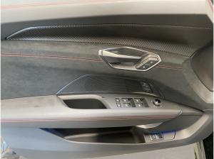 Audi RS e-tron GT performance ACC AUT Kam. 360