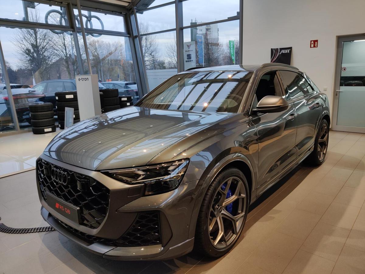 Audi RS Q8 TFSI quattro tiptronic Performance UPE210