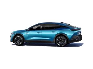 Peugeot 408 GT Elektromotor 210 58 kWh