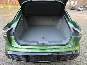 DFM Forthing 9 HEV Forthing S7