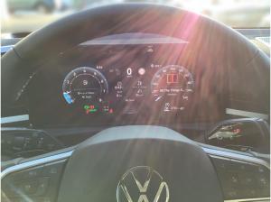 Volkswagen T-Roc 1.5 eTSI 85 kW Style m. AHK 💥 Sofort verfügbar im Spezial-Leasingangebot!
