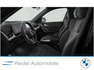 BMW iX1 xDrive30 Navi Tempom.aktiv Bluetooth PDC HeadUp