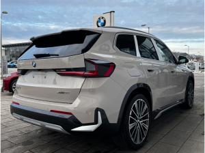 BMW iX1 xDrive30 xLine 20-Zoll/AHK/HeadUp/ACC/360
