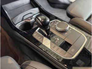 BMW 118 i 17" M-Sport Navi LED HiFi -erst 3000KM + 5 Garantie ab Erstzulassung!!!