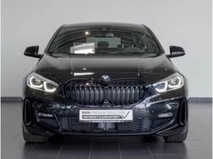 BMW 118 i 17" M-Sport Navi LED HiFi -erst 3000KM + 5 Garantie ab Erstzulassung!!!
