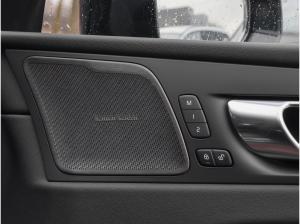 Volvo XC60 B5 Plus Black Edition