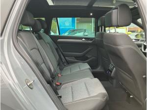 Volkswagen Passat Variant Business 2.0 TDI DSG / Pano, LED