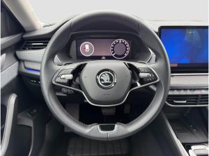 Skoda Octavia Combi Selection 2.0 TDI MATRIX 360° HUD Virtual