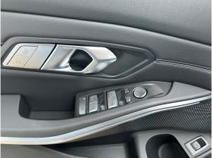 BMW 320 320d xDrive Touring M-Sportpaket-Pro HeadUp/AHK