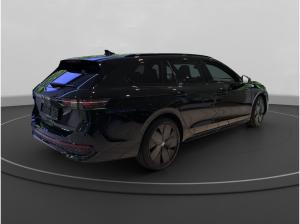 Volkswagen Passat 2.0 TDI 4Motion R-Line / Black Style/ AHK Listenpreis: 66920 Euro