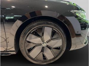 Volkswagen Passat 2.0 TDI 4Motion R-Line / Black Style/ AHK Listenpreis: 66920 Euro