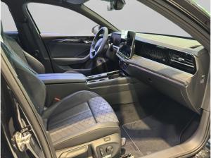 Volkswagen Passat 2.0 TDI 4Motion R-Line / Black Style/ AHK Listenpreis: 66920 Euro