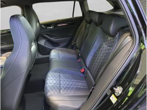 Volkswagen Passat 2.0 TDI 4Motion R-Line / Black Style/ AHK Listenpreis: 66920 Euro