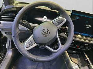 Volkswagen Passat 2.0 TDI 4Motion R-Line / Black Style/ AHK Listenpreis: 66920 Euro