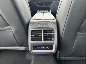 Volkswagen Passat R-Line 1,5 l eHybrid OPF / 6-Gang-Doppelkupplungsgetriebe DSG