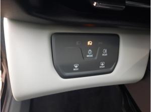 Ford Explorer AWD 79 KWH ACC 19 Zoll Räder Klima