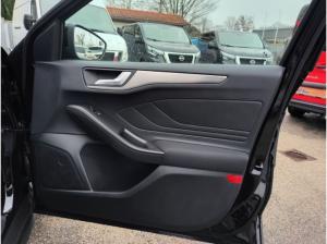 Ford Focus Titanium *SONDERPREIS/4,99% Finanzierung/sofort verfügbar