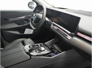 BMW i5 40 Limo. eDri., AHK., Dri. Ass., Park. Ass. +., H/K., Pano., Head Up., uvm.