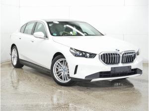 BMW i5 40 Limo. eDri., AHK., Dri. Ass., Park. Ass. +., H/K., Pano., Head Up., uvm.