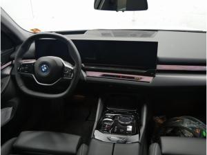 BMW i5 40 Limo. eDri., AHK., Dri. Ass., Park. Ass. +., H/K., Pano., Head Up., uvm.