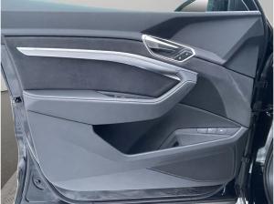 Audi Q8 e-tron 55 qu. S line Matrix Pano HuD Kam. AHK