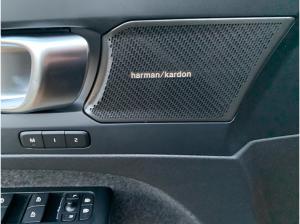 Volvo XC40 B3 Plus Dark